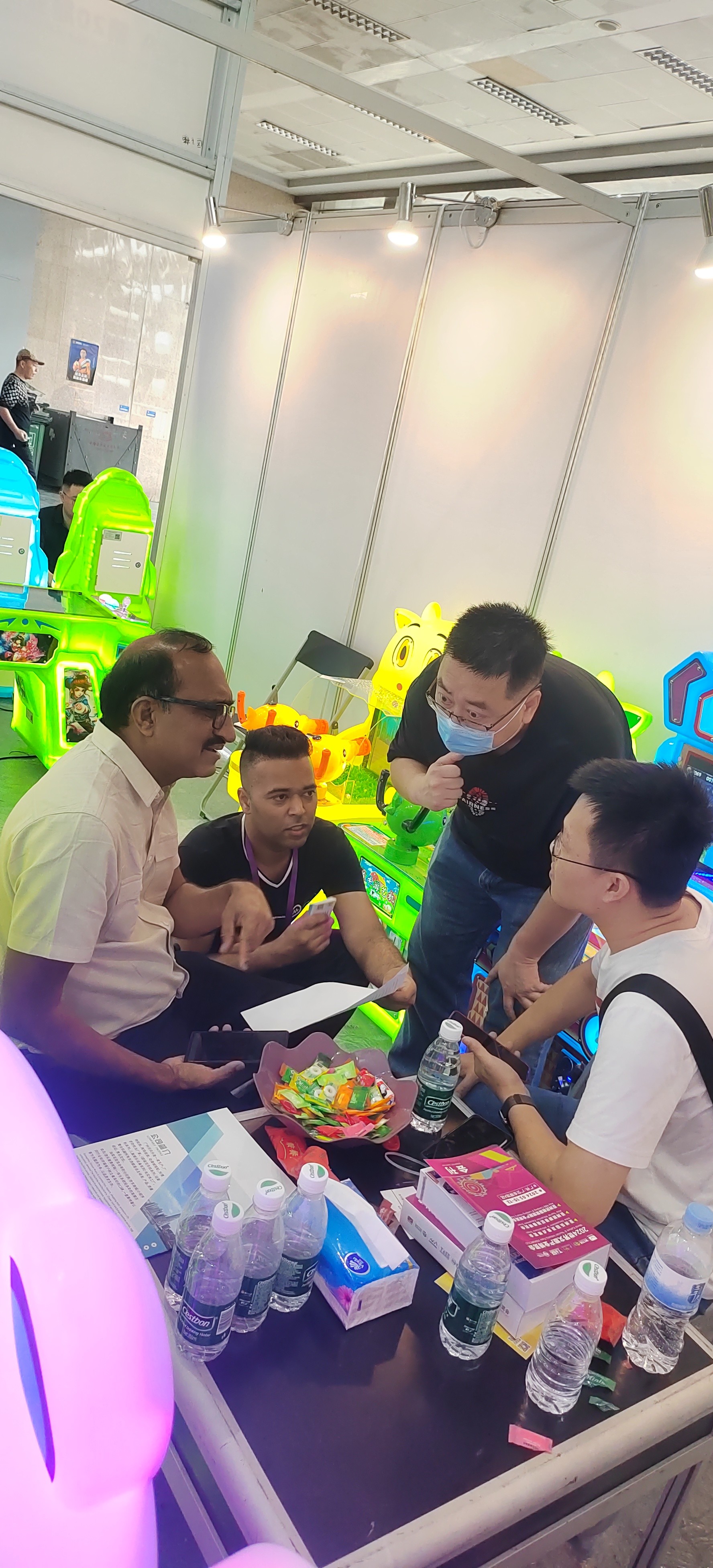 trường hợp công ty mới nhất về Đầu tháng 9 năm 2024: Một triển lãm ba ngày, một cuộc gặp mặt trực tiếp giữa các nhà sản xuất nguồn và khách hàng của họ