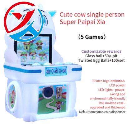 Une vache mignonne pour une seule personne, une machine à jeux vidéo, une machine à recevoir des pièces.